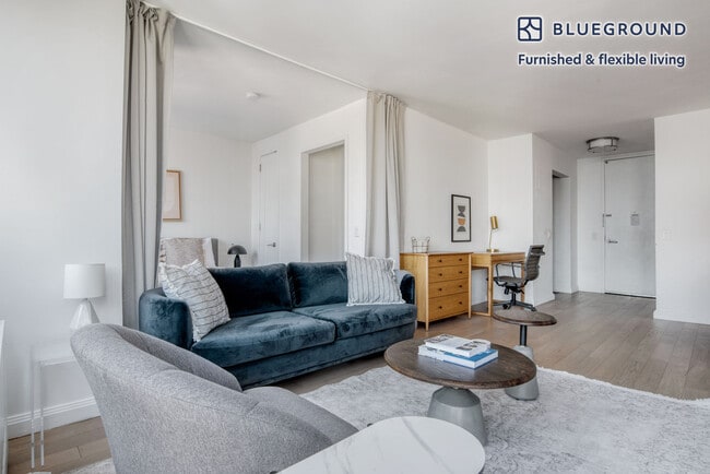 Building Photo - 105 Duane St