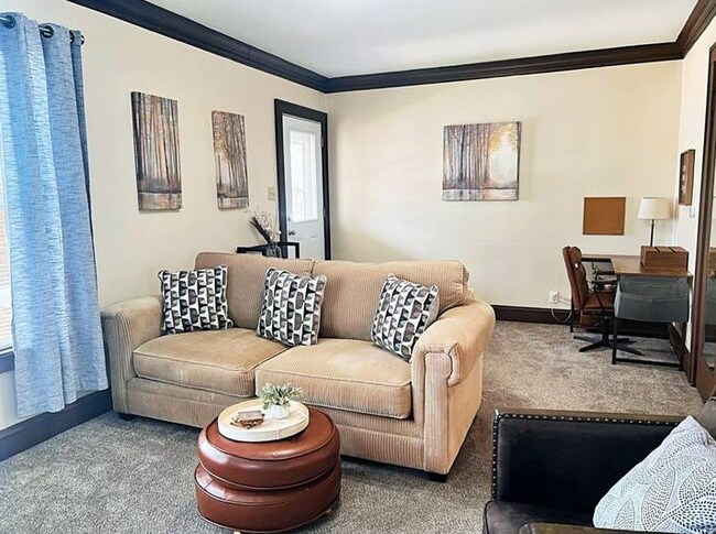 Foto del edificio - 819 Bell Ave