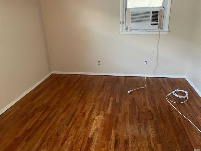 Building Photo - 3 bedroom in Jamaica NY 11412