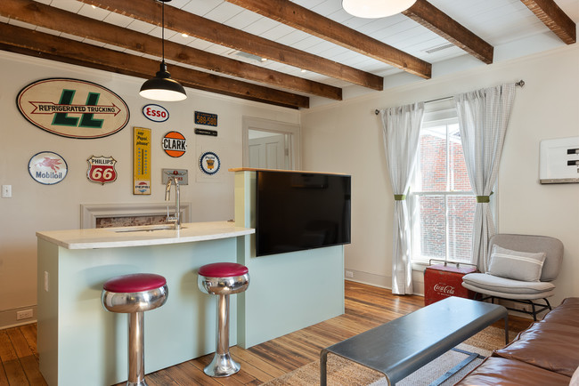 Foto del edificio - 915 Belmont Ave