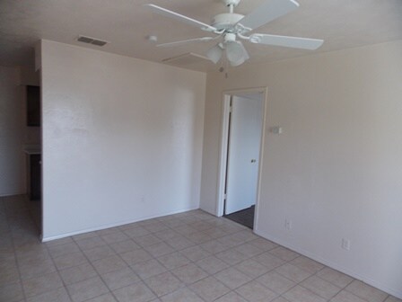 Living Room - 1305 S Jefferson Ave