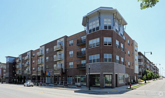 SiXPoints Apartments Apartments - West Allis, WI | Apartments.com