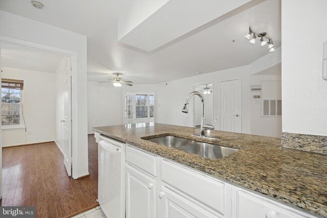 Building Photo - 3315 Wyndham Cir