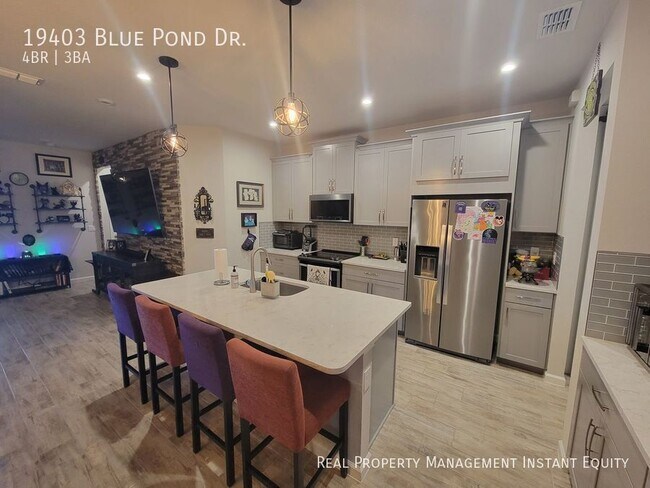 Building Photo - 19403 Blue Pond Dr