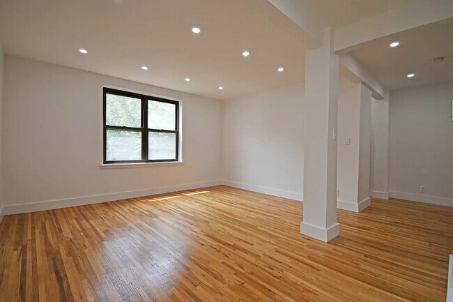 Foto del edificio - 52-18 39th Ave