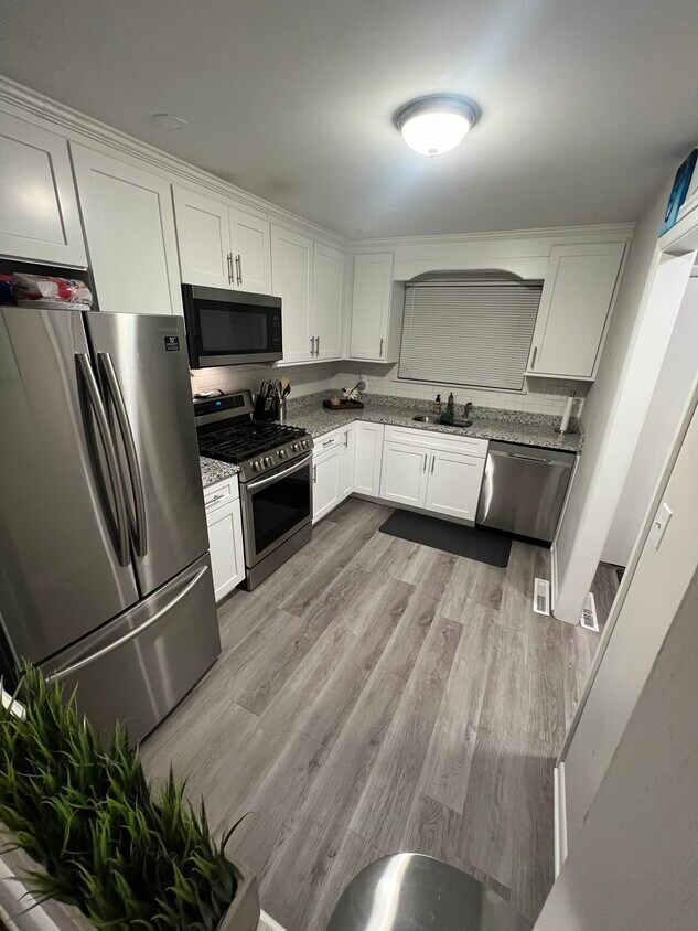 9 Avon Ct Unit 9, Beacon Falls, CT 06403 Condo for Rent in Beacon