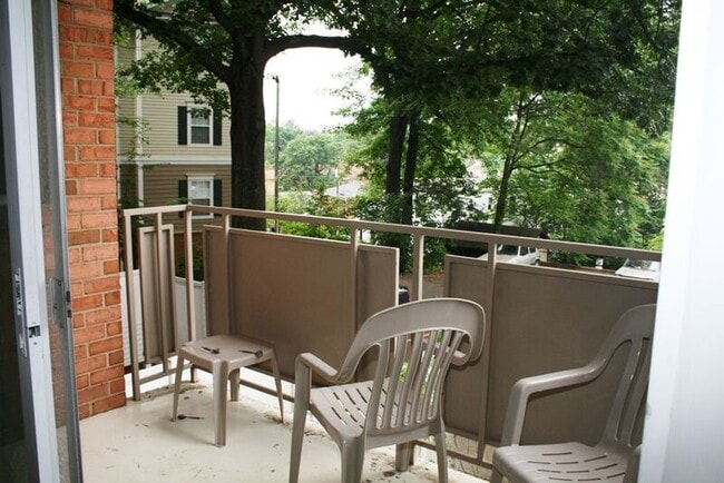 Building Photo - 1800-D132 Jefferson Park Ave