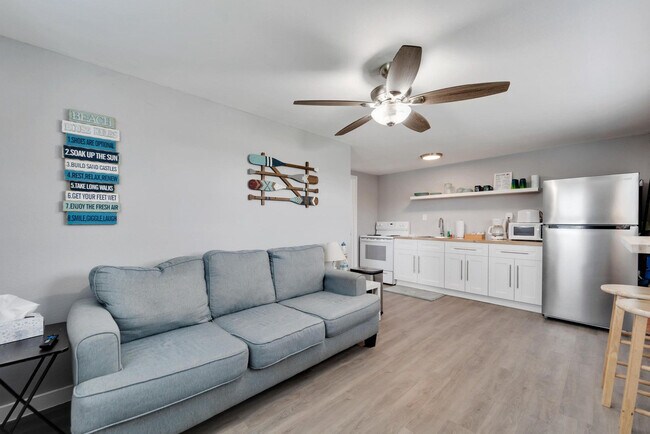 Foto del edificio - 8820 Rocky Creek Dr