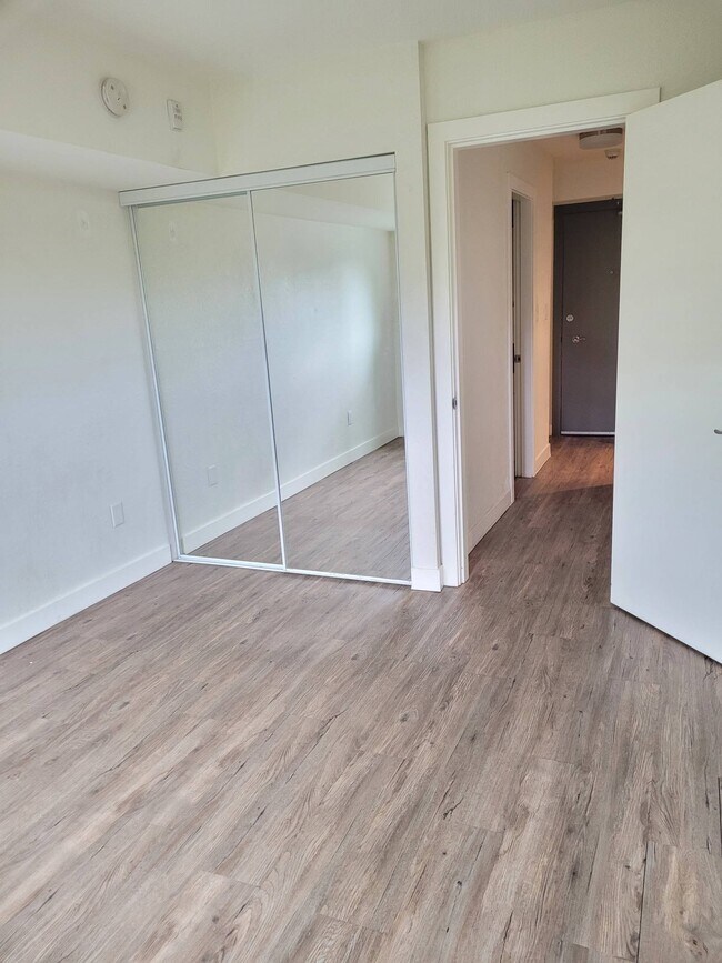 Photo du bâtiment - 2626 Cook St