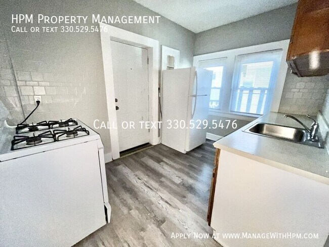 Foto del edificio - 3456 W 117th St