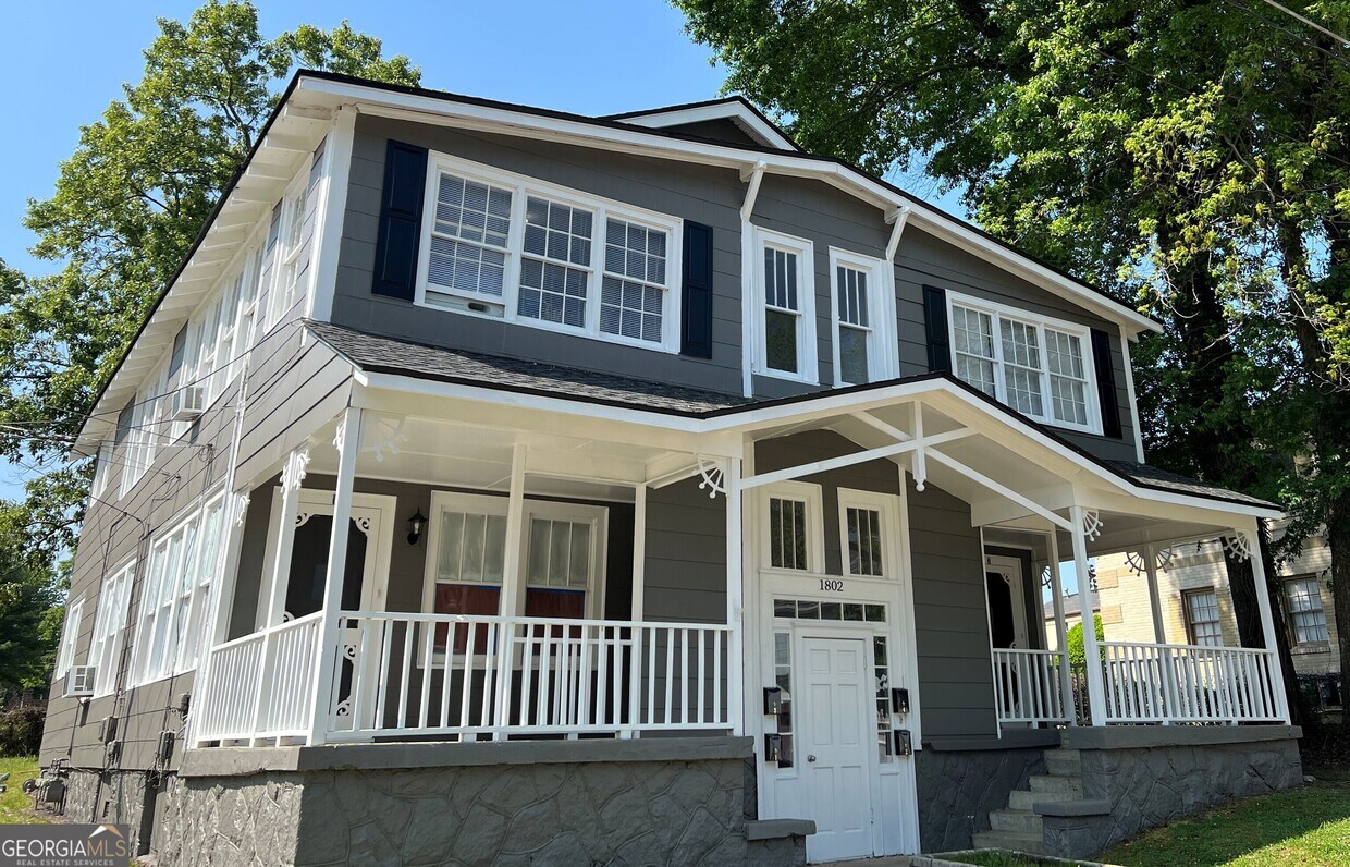 Primary Photo - 1802 Temple Ave