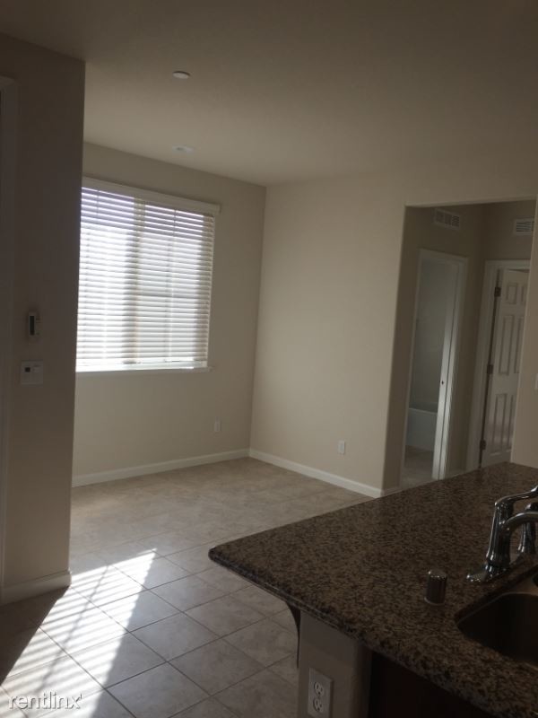 Building Photo - 1 br, 1 bath Apartment - 1445 S Hart Drive