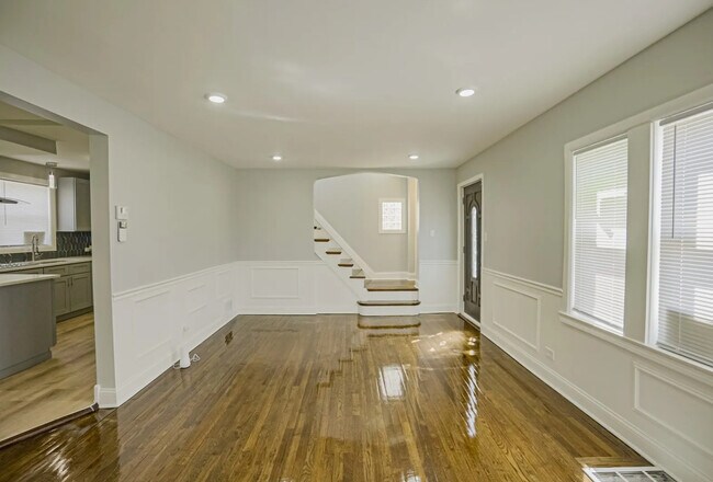 Building Photo - 8723 S Carpenter St