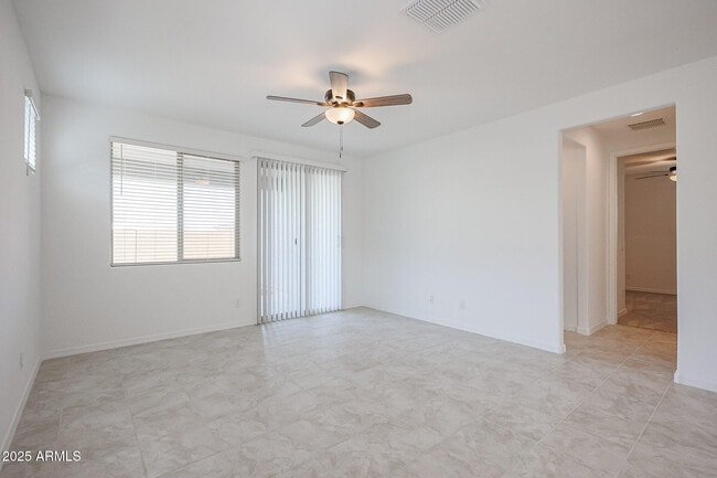 Foto del edificio - 8726 W Pasadena Ave