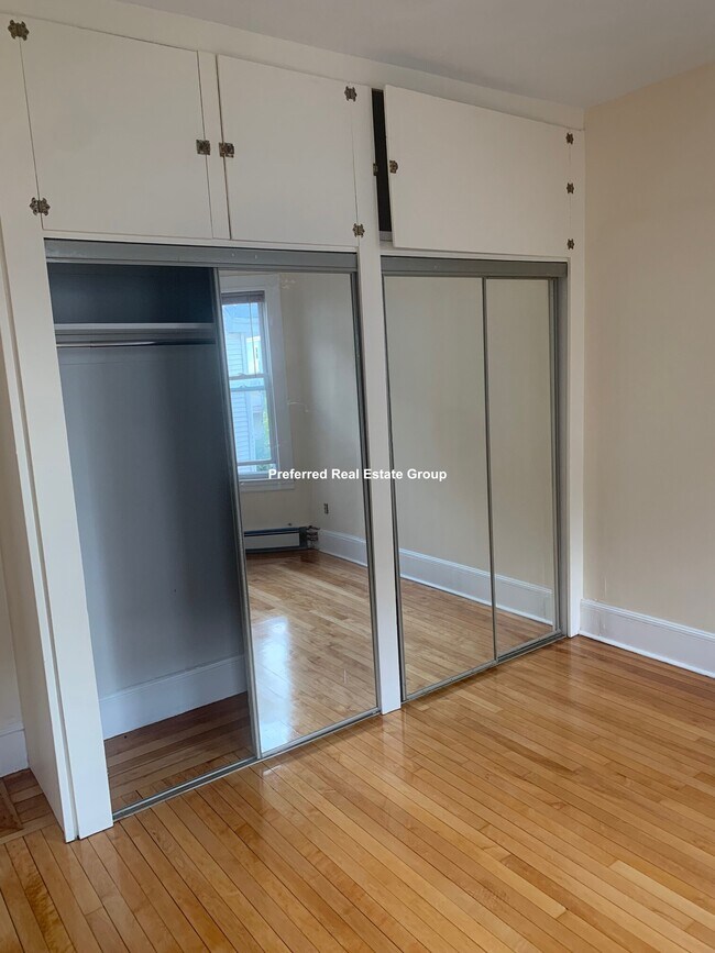 Building Photo - 9 Kerwin St