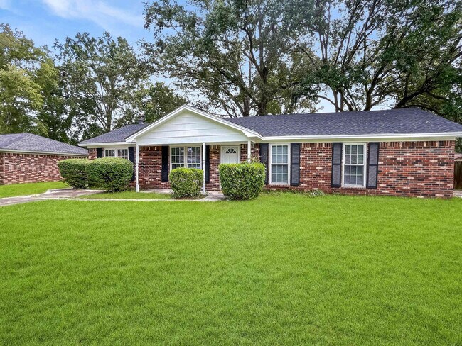 Foto del edificio - 1224 Crawford Way