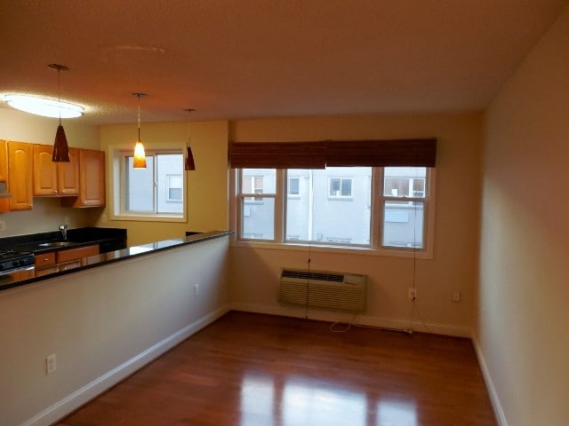 Primary Photo - 738 Longfellow St NW