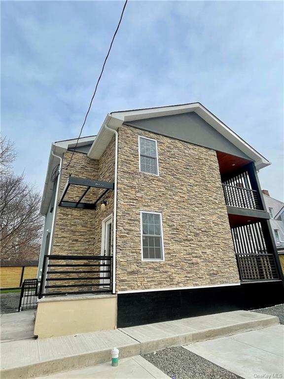 Primary Photo - 30 Rockland St
