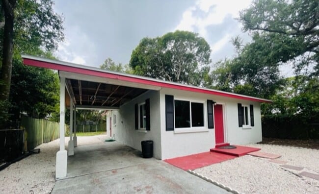 Building Photo - 2 Bedroom Plus Office/Den Bradenton Home F...