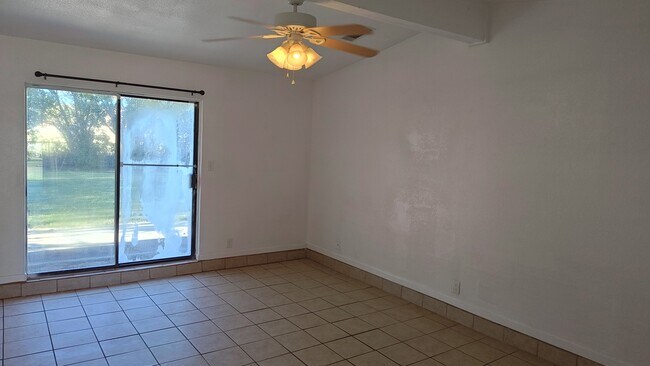 Foto del edificio - 1003 N 4th St