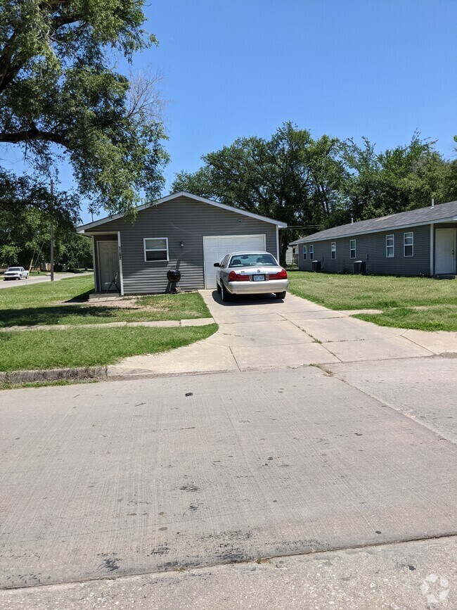 Stanley/Aley Apartments for Rent with Hardwood Floors Wichita, KS