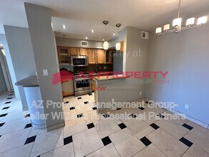 Building Photo - 4410 N Longview Ave