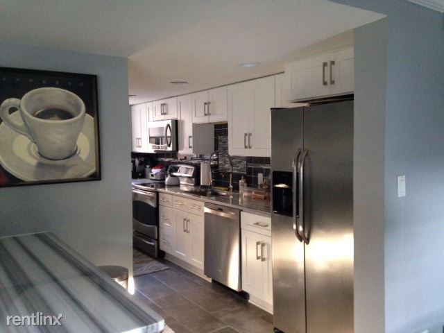 Primary Photo - 4 br, 2 bath Condo - 1311 I St NE