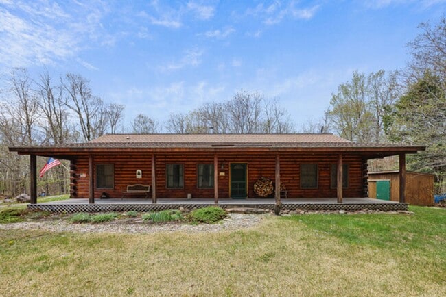 Building Photo - Peaceful Log Home Retreat – Long-Term Beck...