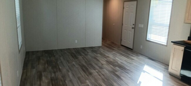 Building Photo - 3900 Clark Ln