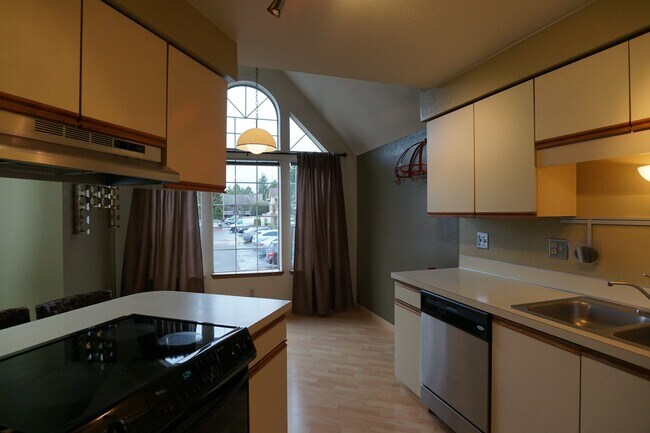 Building Photo - 16419 Spruce Way