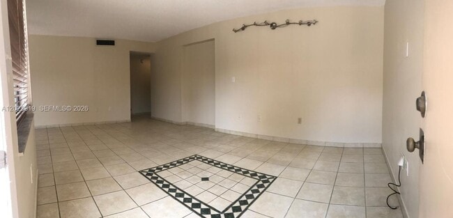 Foto del edificio - 341 W Park Dr