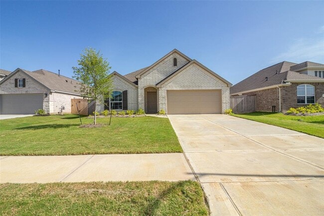 Building Photo - 32239 Cedar Crst Dr