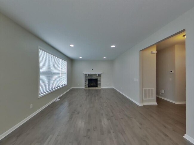 Foto del edificio - 12085 78th St NE