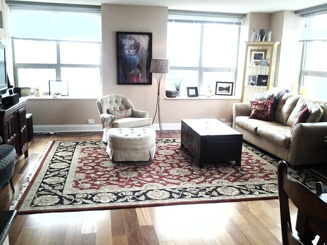 Foto del edificio - 474 LAKE SHORE Dr
