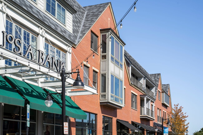 Building Photo - ALOFT at The Glen Town Center