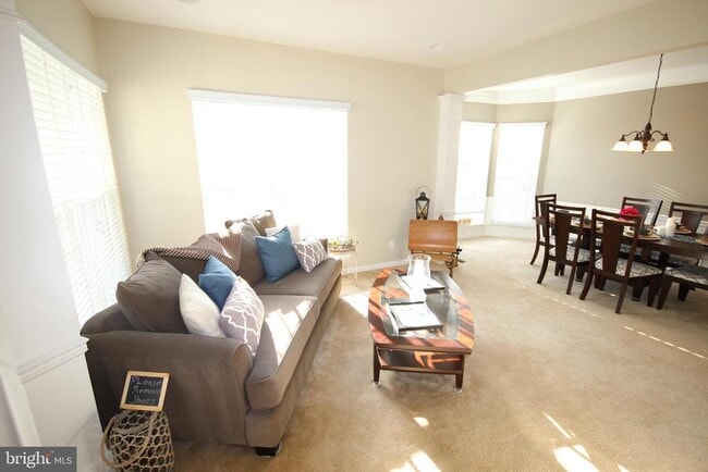 Foto del edificio - 299 N Caldwell Cir