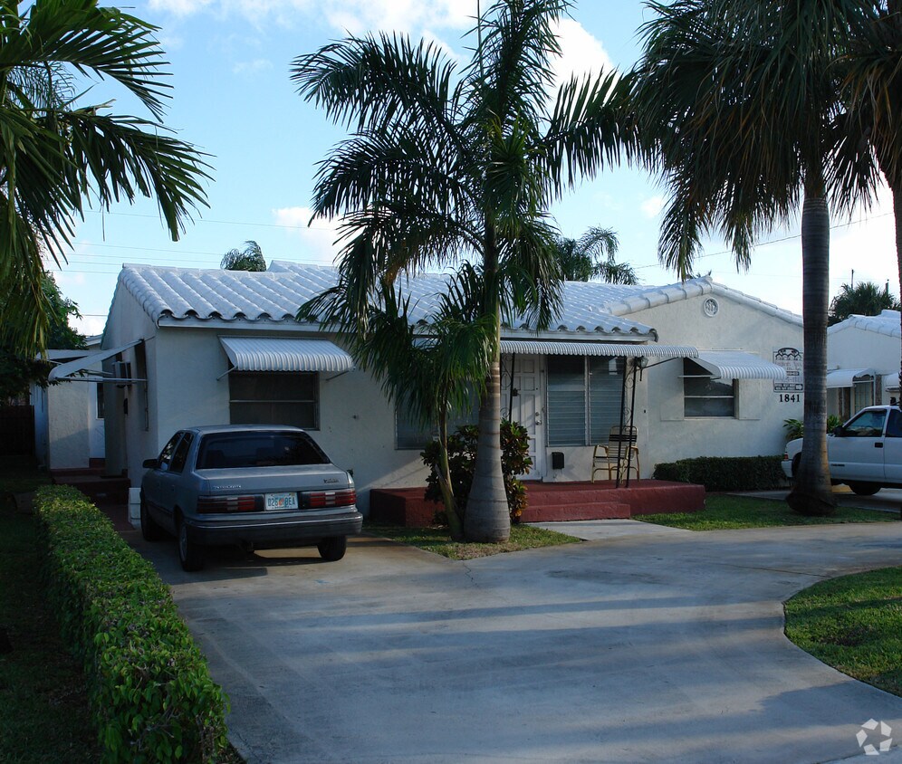Primary Photo - 1841 Taft St