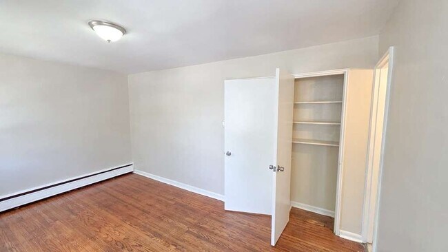 Foto del edificio - 5846 N Marvine St