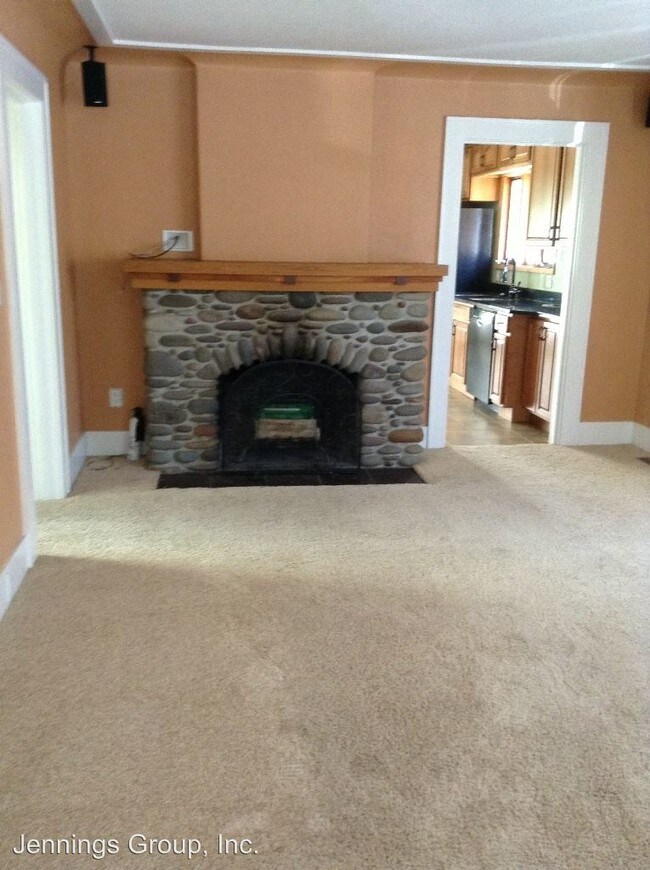 Foto del edificio - 3 br, 2 bath Apartment - 2323 Agate St.