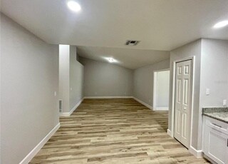 Building Photo - 724 Lucaya Dr