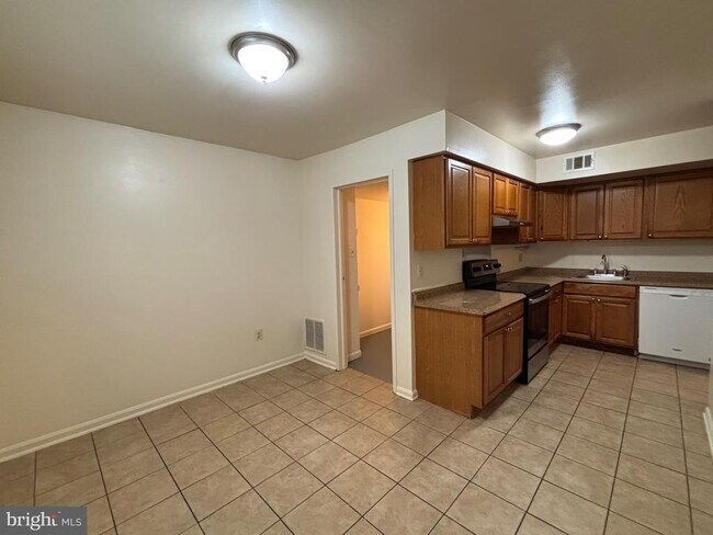 Foto del edificio - 4657 Logsdon Dr