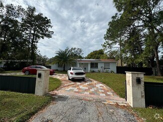 Building Photo - 6504 N Packwood Ave