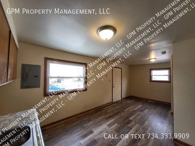 Foto del edificio - 32153 Genessee St