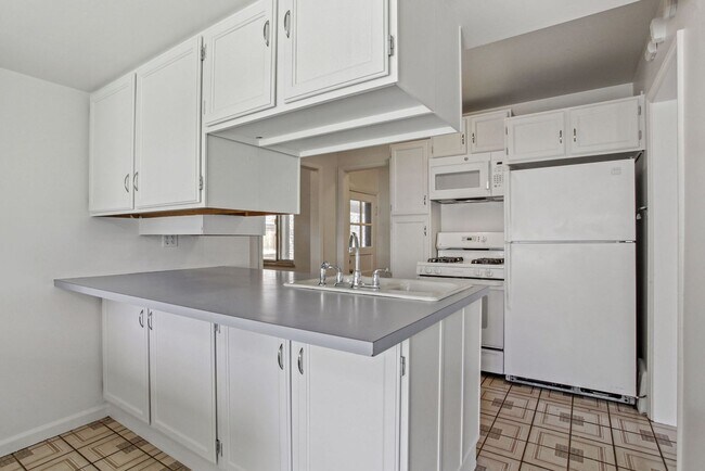 Foto del edificio - Perfect for Roommates or Families! 3 Bed /...