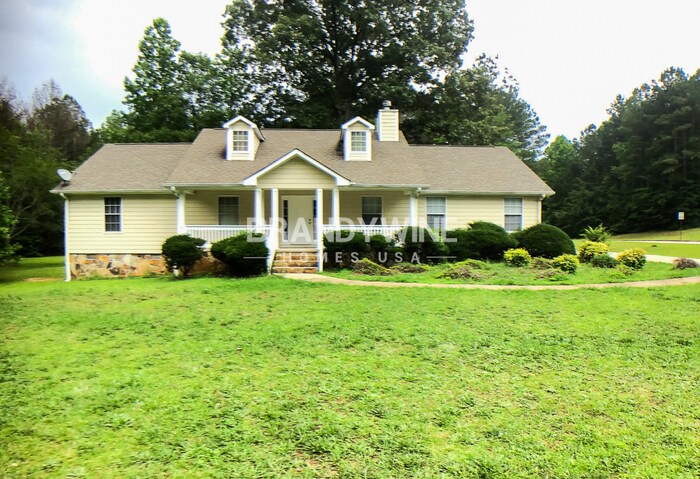 Primary Photo - **$500 RENT CREDIT** Your Cozy Corner Awai...