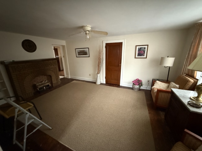 Foto del edificio - 639 Mulberry Ave