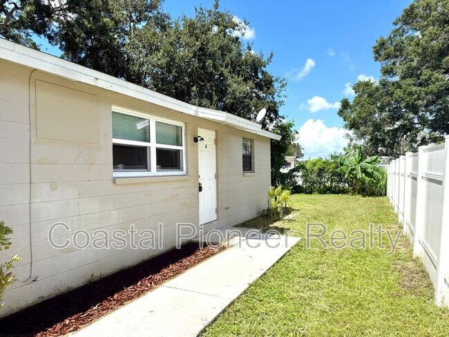 Foto del edificio - 2576 42nd Ave N