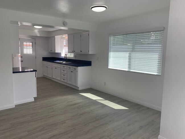 Foto del edificio - 4334 W 145th St