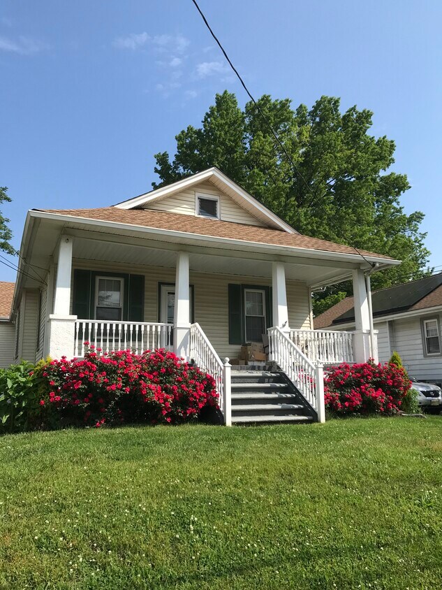 17 Valley Rd, Mount Ephraim, NJ 08059 House Rental in Mount Ephraim