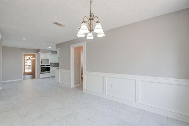 Foto del edificio - 11918 Glenway Dr